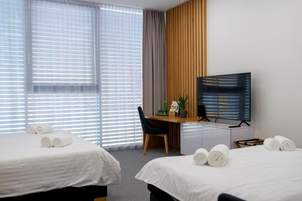 Vsetín Hotel Smetanova מראה חיצוני תמונה