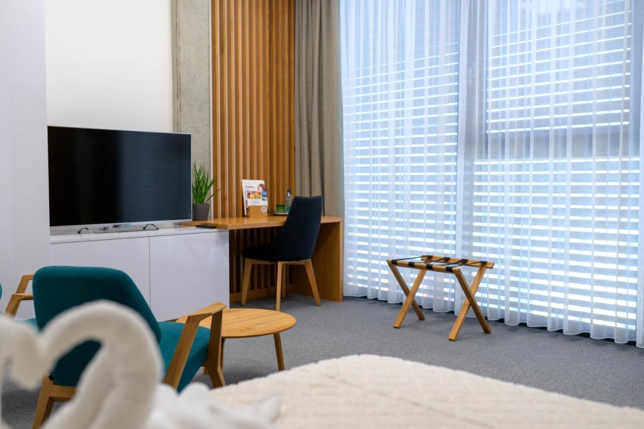 Vsetín Hotel Smetanova מראה חיצוני תמונה