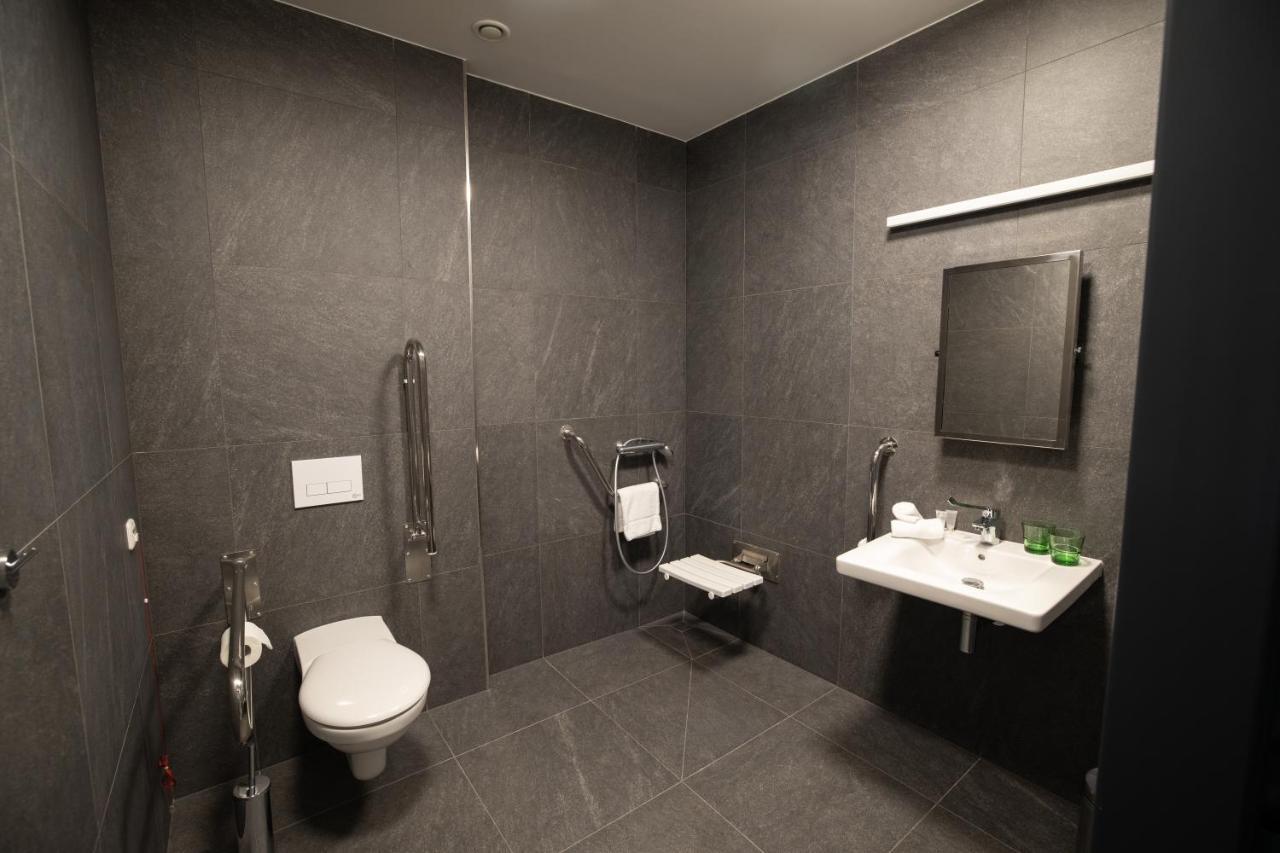 Vsetín Hotel Smetanova מראה חיצוני תמונה